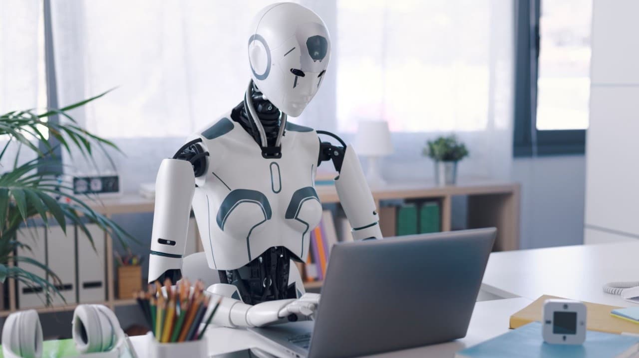 The Rise of AI Agents How Autonomous AI is Both Defending and Attacking Networks featured